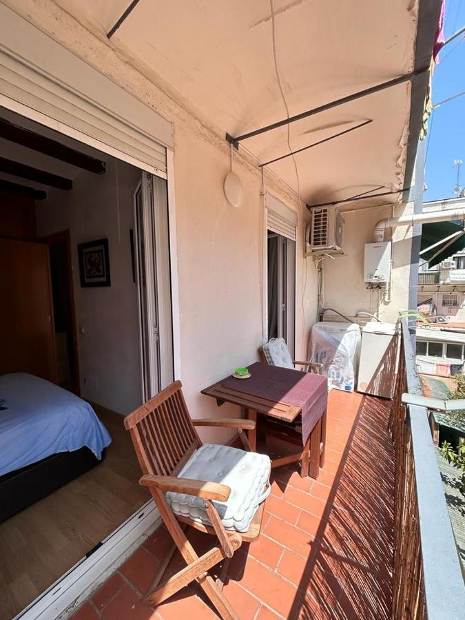 Apartamento Tranquilo Y Del Barrio Daire Barselona Dış mekan fotoğraf