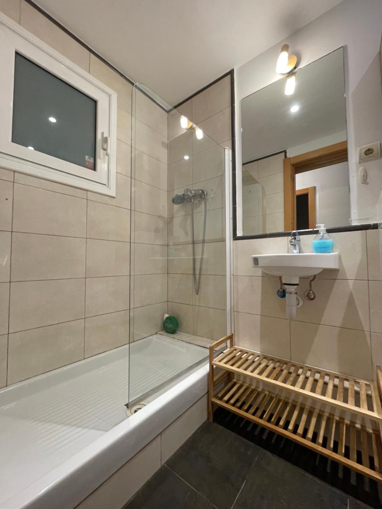 Apartamento Tranquilo Y Del Barrio Daire Barselona Dış mekan fotoğraf